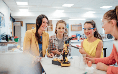Accueillir des jeunes filles dans la Tech et les Sciences